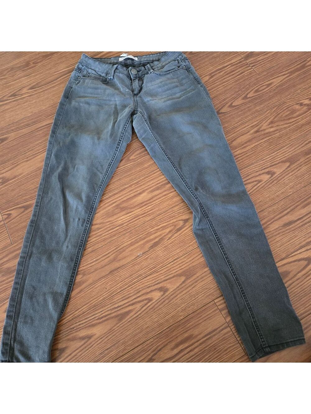 No Boundaries Women's Skinny Jeans in Gray